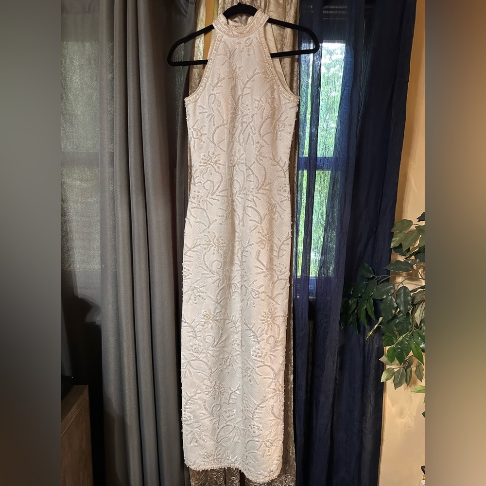 David’s Bridal Michaelangelo Embellished Wedding Gown Size:4